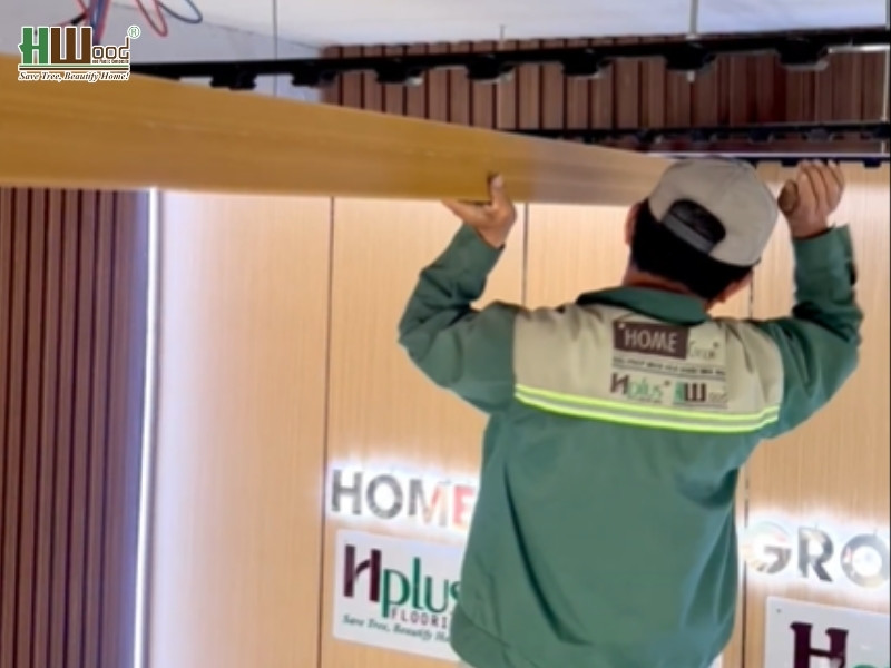 Kỹ thuật cố định lam gỗ nhựa vào khung xương chuẩn xác