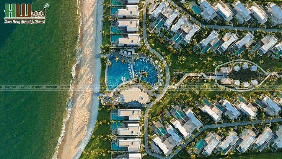 Toàn cảnh khu nghỉ dưỡng ven biển Ixora Hồ Tràm nhìn từ trên cao