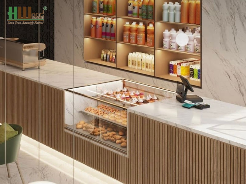 Tấm nhựa mang đến vẻ đẹp hiện đại và sang trọng cho không gian quầy bar