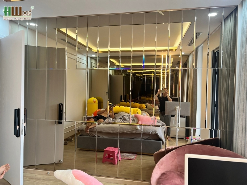 Ứng dụng kính ốp tường