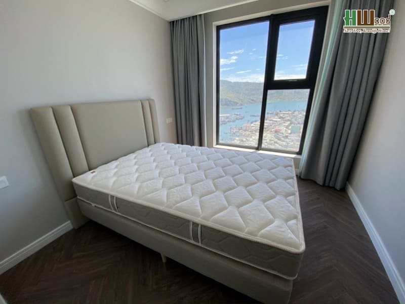 Vách đầu giường bọc nỉ cao cấp tạo không gian ấm cúng