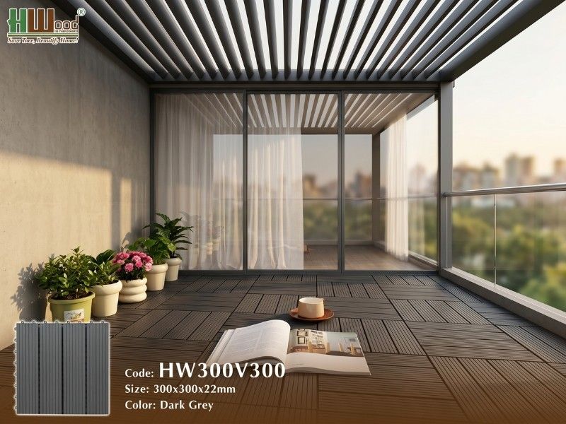 Ban công hoàn thiện với vỉ gỗ nhựa Dark Grey hiện đại