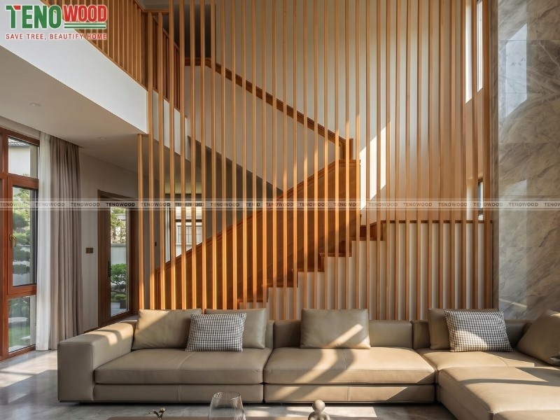 Lam hộp Tenowood màu Teak làm vách ngăn phòng khách thông thoáng